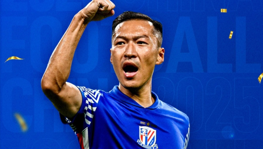 有失公允？37岁吴曦斩获中国金球奖，论数据韦世豪不服，球迷热议