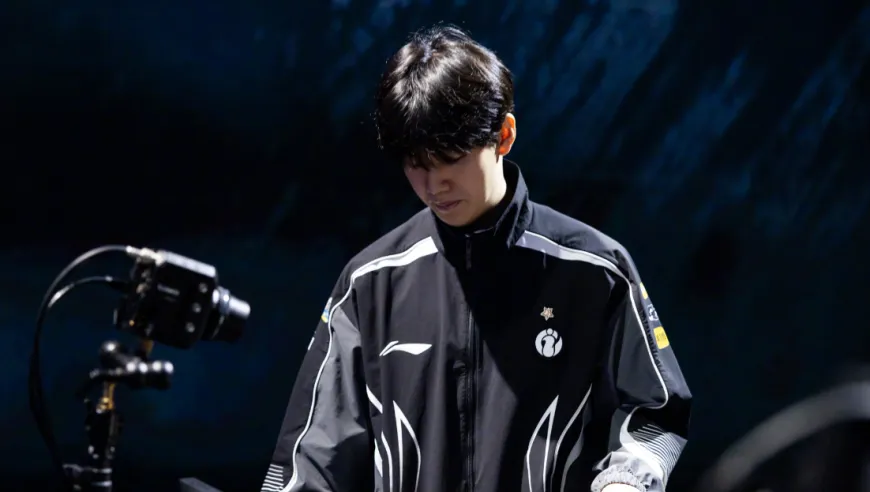 雷竞技资讯：涵艺曝光IGUzi登顶热搜，没买AD只是为等Uzi小明回归