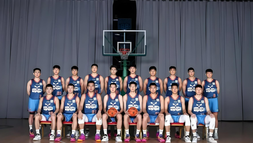 CBA最丢人的球队，14连败排名倒数第一，已经8年没进季后赛