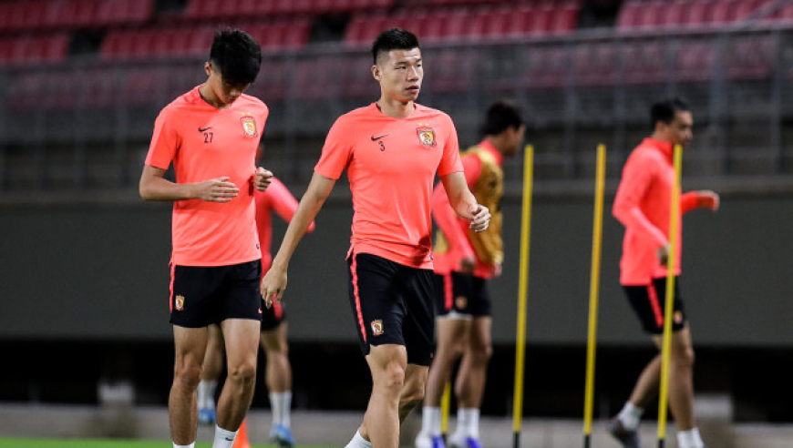 风雨中的坚守：梅方36岁生日，与萨尔瓦多隔空对话中国足球的未来