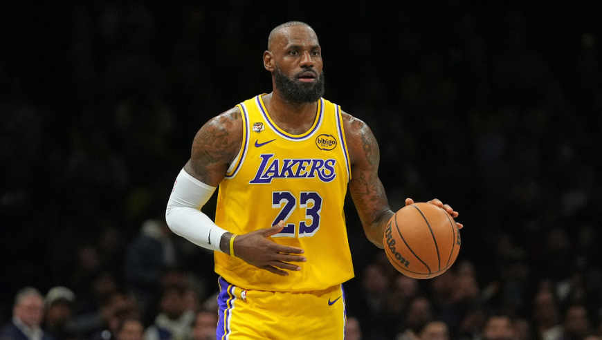 【球星】詹姆斯vs篮网集锦 全场25分3篮板7助攻窒息重扣展现统治力