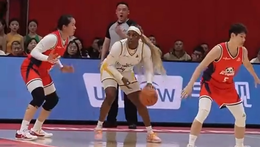 &ldquo;坎老师&rdquo;发威，150秒见证四川女篮赢下巅峰对决！