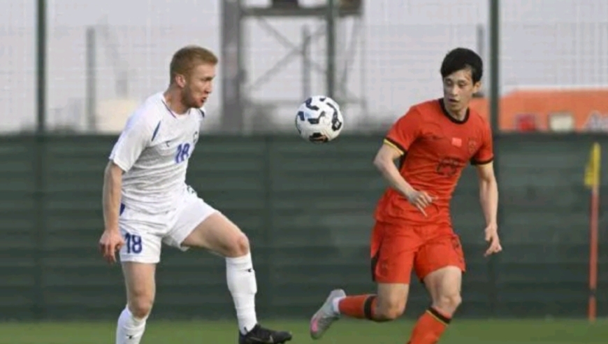 最后1分钟丢球！国足热身赛2-2遭世界杯劲旅绝平，邵佳一不胜卡纳瓦罗