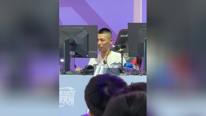 ChinaJoy偶遇旭旭宝宝，网友：这个音乐绝配他！