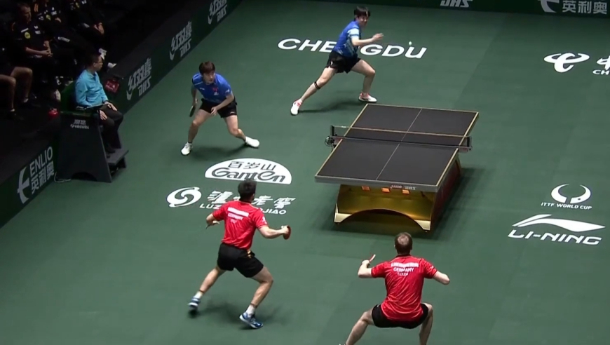 惊呆解说！王楚钦/梁靖崑闪电反应令王皓起立怒吼 国乒8-4德国