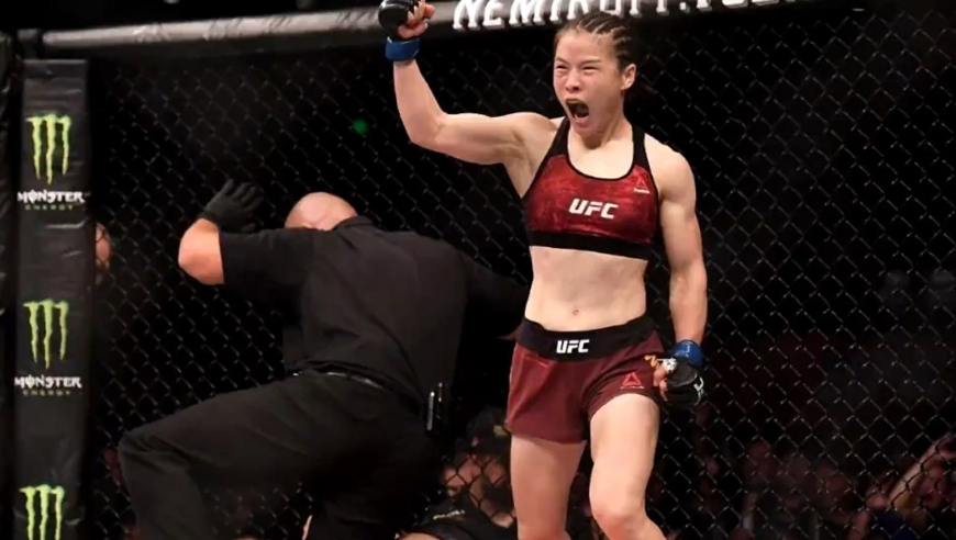 体坛记忆｜上演精彩比拼，张伟丽强悍出招，快速击败外国女拳王显神威