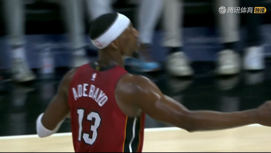 没装投篮包？阿德巴约开场连丢3罚三分直接三不沾 教练果断叫暂停