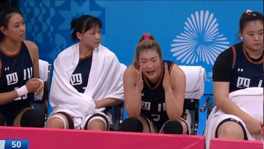 李梦找到新工作，年薪至少1400万！比在四川赚的多，是李月汝12倍