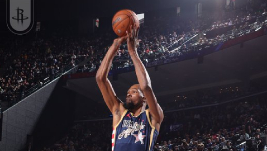 杜兰特三场比赛：5分1板1助3断1帽、7分1板1助、0分1板0助