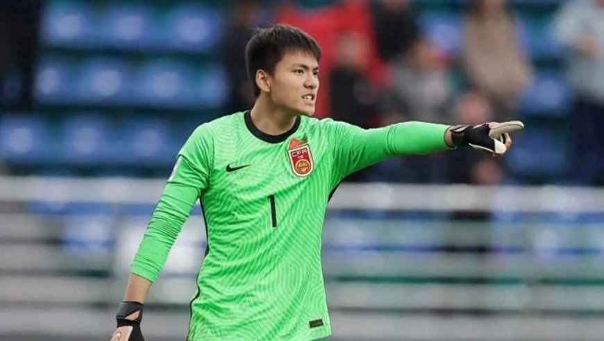 李昊读秒神扑！U23国足首次零封，媒体人：去国足和邵佳一会合