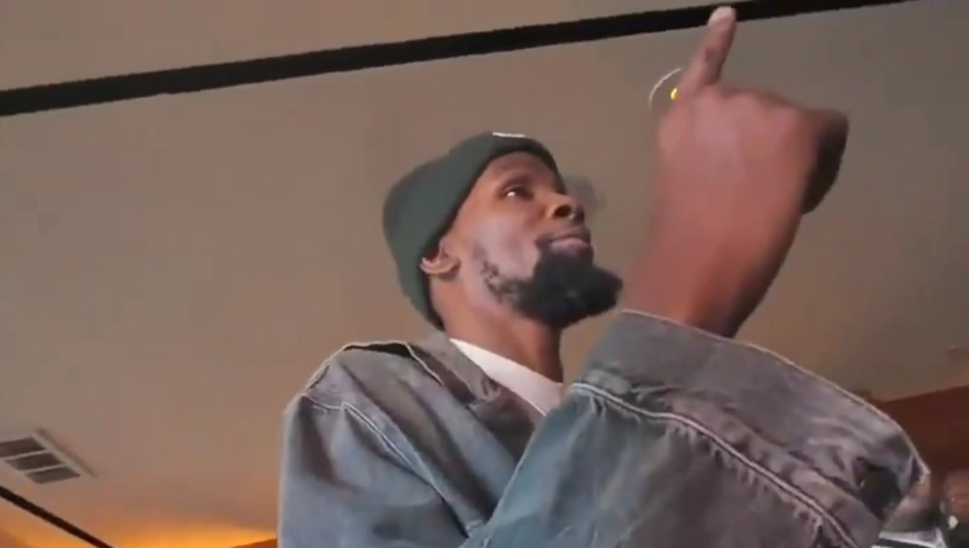 杜兰特透露：再打一年就退役 代言护肤产品2小时狂赚200万美元