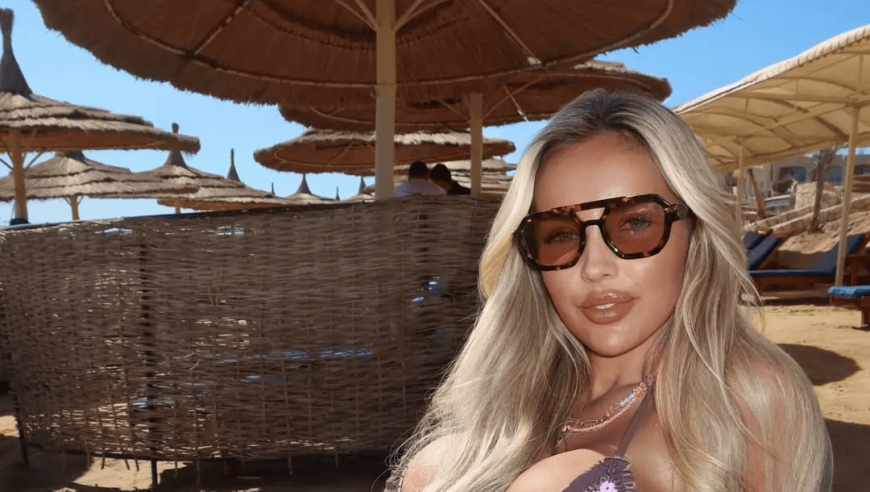 享受假期阳光！帕尔默女友穿比基尼戴墨镜，晒最新度假美照