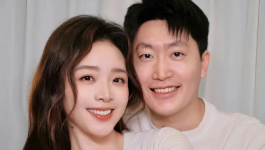 电竞圈来了件喜事，管泽元余霜宣布怀孕，晒全家照很幸福
