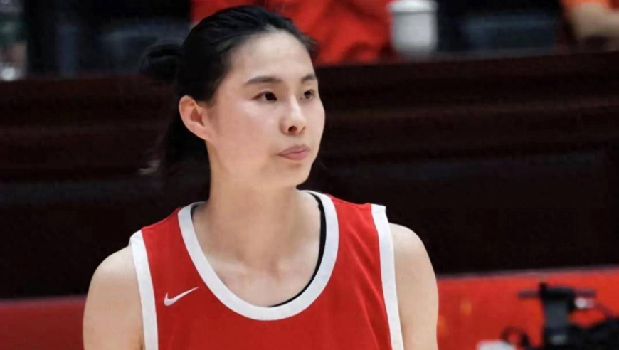 神兵天降！王思雨对巴西女篮18分集锦：连砍13分率队拉开分差