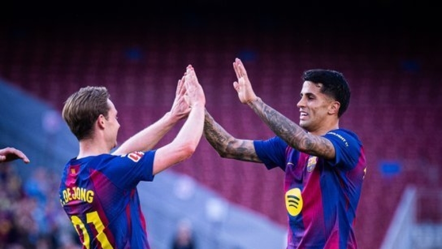 西甲：巴萨3-0莱万特，重登榜首，德容首球，费尔明替补建功