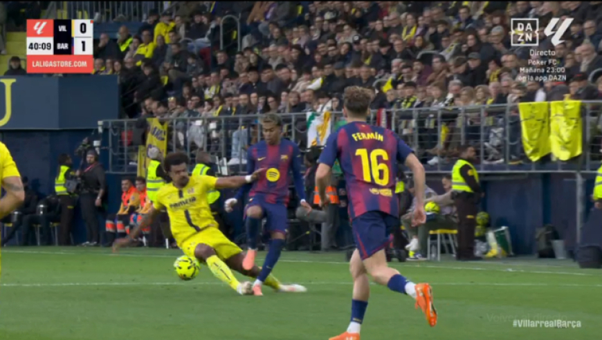 亚马尔险被废！遭双脚爆铲，维加染红离场，巴萨球员集体暴怒