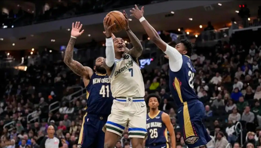 小托马斯再砍27分！雄鹿三后卫25+爆惊喜，锡安轰32分争取大合同