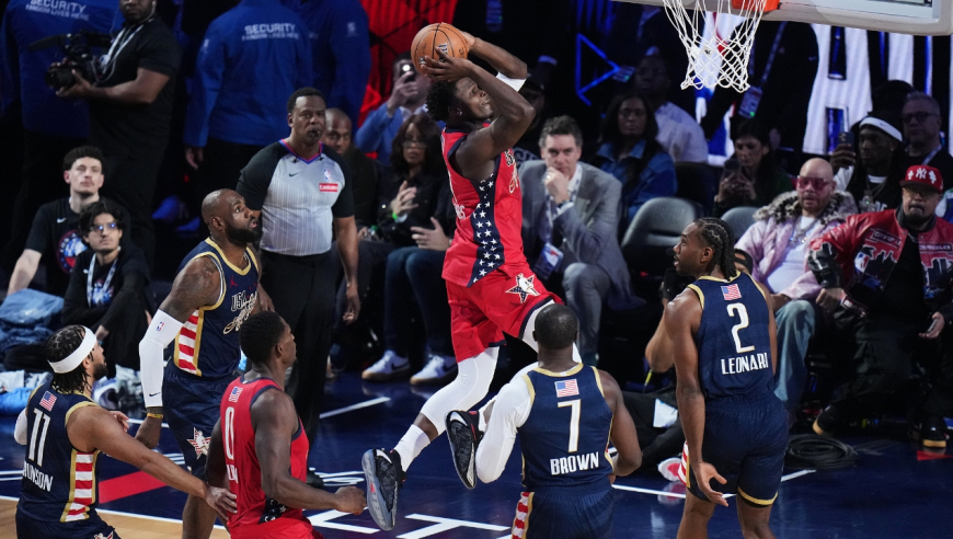 Top时刻 | 老炮新星五佳球：詹姆斯超远三分 福克斯读秒绝杀