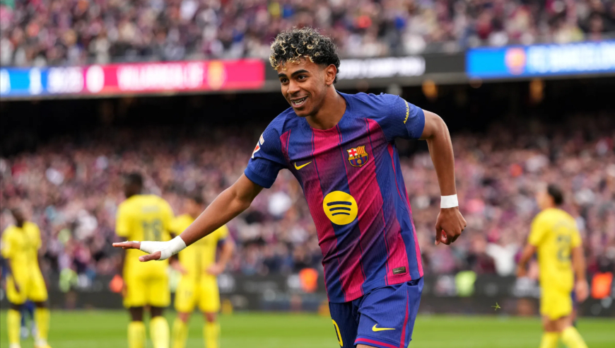 小孩哥发威！慢镜看亚马尔神级一条龙疯狂戴帽，巴萨4-1黄潜