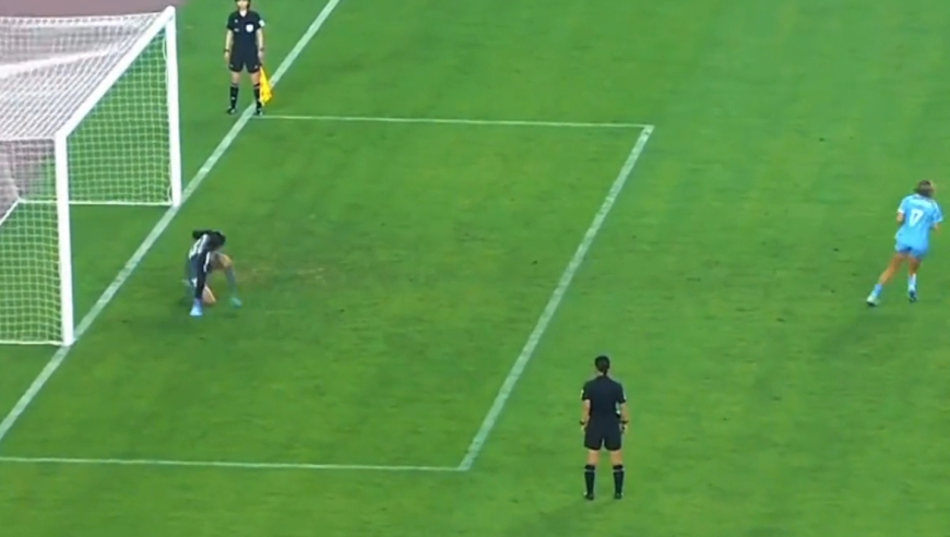 体坛记忆｜ 勇夺首届女足亚冠冠军！武汉女足点球大战胜墨尔本城陈晨两扑点！