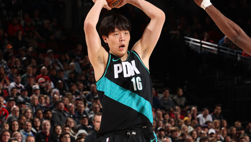 9分5板3助1帽0失误，杨瀚森最佳一战破纪录！1场顶5场喜迎4大改变