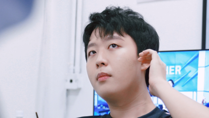 Kanavi直播表示想念中国，有时间一定要回去吃美食，网友纷纷让他别来