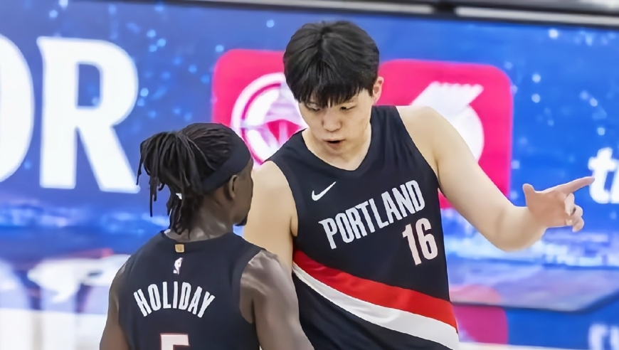 杨瀚森被遗忘！开拓者114-123负尼克斯，打完火箭杨瀚森被弃用了