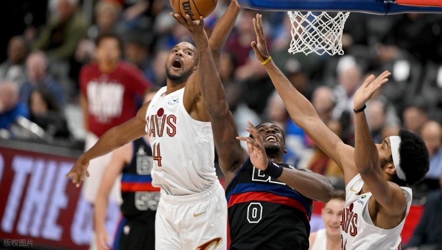 122-119！活塞加时险胜骑士，裁判抢戏！杜伦33+16，阿伦25+9+4，坎宁安25+10+7+2