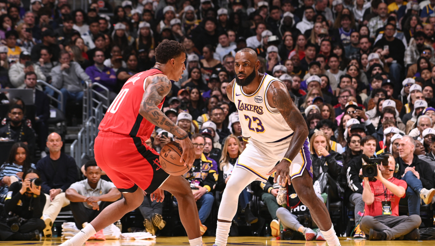 詹姆斯拒绝采访：赛后第一时间沮丧离场 正负值-33连创耻辱纪录