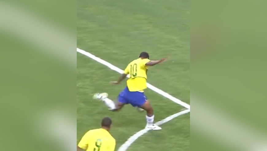 体坛记忆｜盘点本世纪世界杯巴西队的十大神级进球！