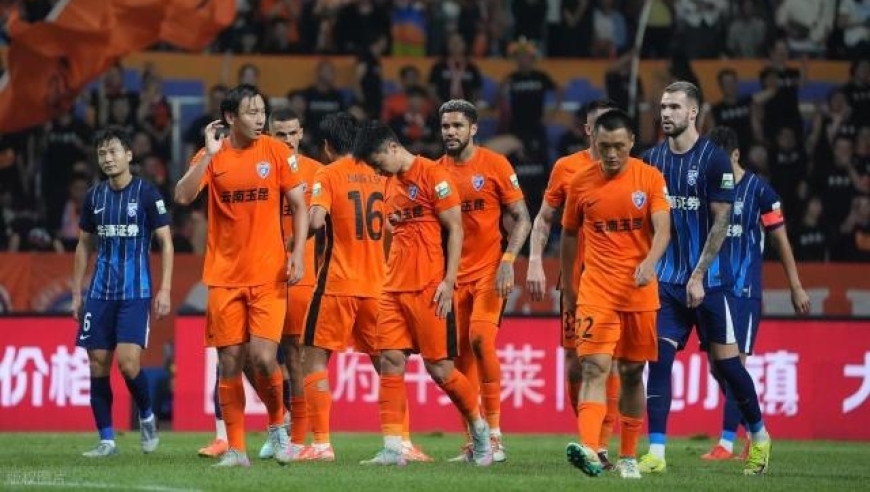 玉昆2-1三镇！近7个主场不败升第8 奇兵登场5分钟绝杀 武汉7轮不胜