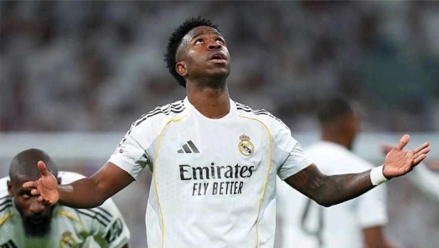 紧张到窒息！皇马让1追2逆转本菲卡晋级16强，全场沸腾庆祝