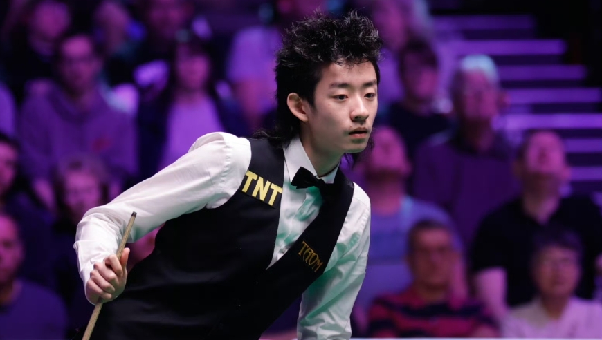 英锦赛吴宜泽玩心跳，庞俊旭成资格赛球员晋级的第一人，赵心童丁俊晖登场