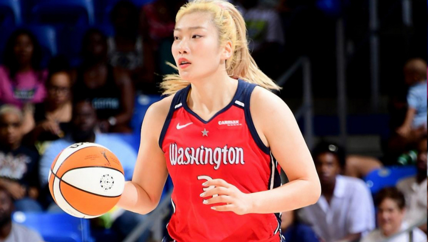 李梦告别WCBA！球迷：20多岁巅峰时躺平，30多岁不好找工作才留洋