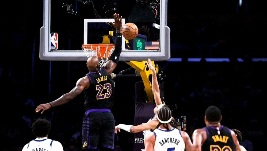 Top时刻 | 25日十佳球：詹皇追身死亡封盖 格林大帽锡安