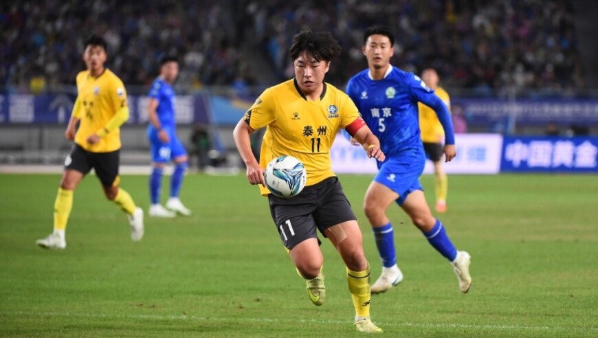 “苏超”半决赛上演，泰州队点球大战击败南京队晋级决赛