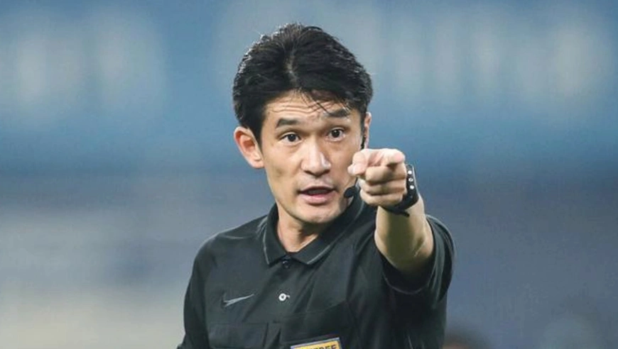 金球奖｜提前碎了成都蓉城冠军梦，教裁判的艾堃老师犯错要反思！