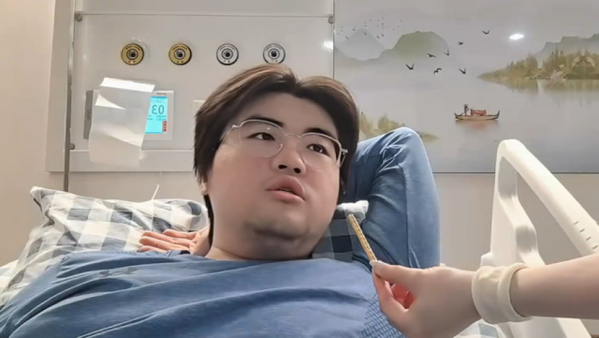 姿态复播时间推迟，做完手术痛到无法直播，圈内好友透露近况！
