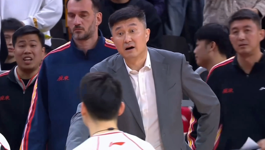 广东冤死！慢镜头回看约克极限绝杀 踩线在先杜锋质疑被驳回