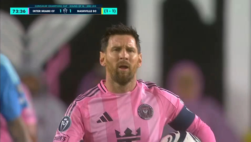 梅西都看傻了！迈阿密3名后卫将自家门将挤开，对手打空门得手