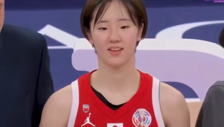 女篮亚洲杯田中心抢走张子宇风头，大放异彩