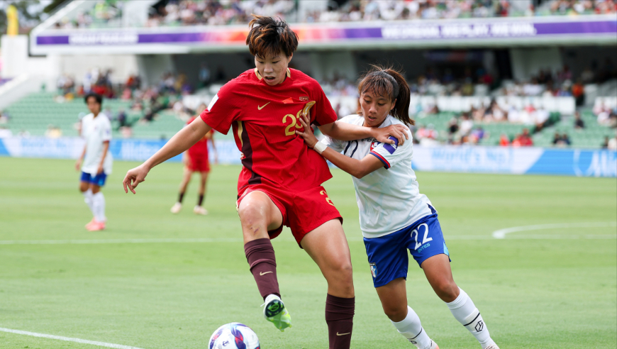 迟迟打不开局面！中国女足半场集锦：围攻却难造威胁，王霜进球被取消