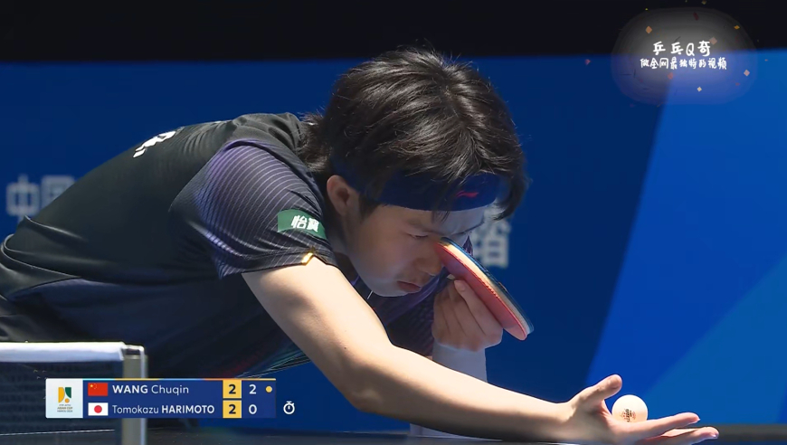 王楚钦战胜张本智和！他用的这一战术效果很好！看看大头有什么进步？
