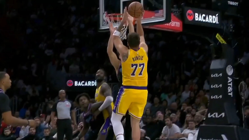 东契奇湖人生涯新高!最后时刻连进关键球回顾湖人对阵热火最后6分钟