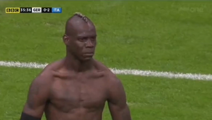 体坛记忆｜震惊足坛十大长传助攻，对手都看跪的上帝视角！