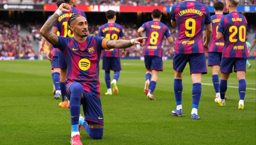 西甲：巴萨5-2大胜塞维利亚 拉菲尼亚戴帽 坎塞洛破门+两度造点