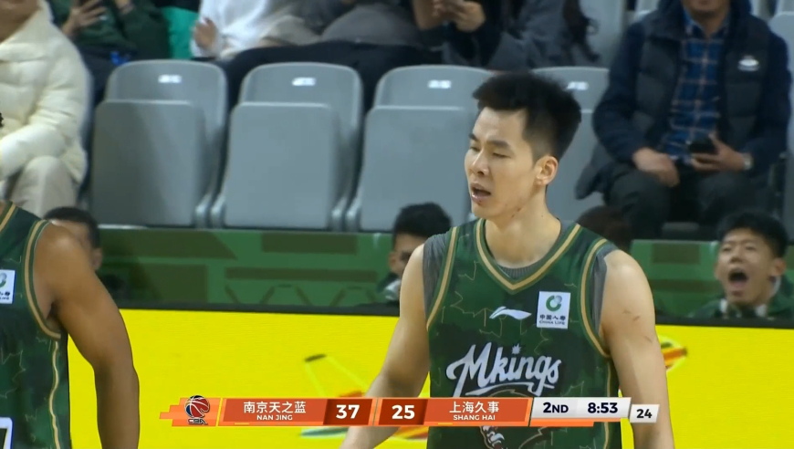 天神下凡！郭昊文半场22分全收录：强造洛夫顿犯规+频频2+1