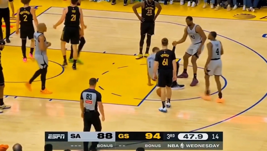 回顾马刺一波20比2极限逆转勇士时刻