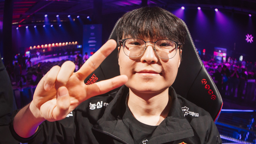 VCT大师赛：Ivy大师赛首秀惊艳全场，NS 2-0战胜M8