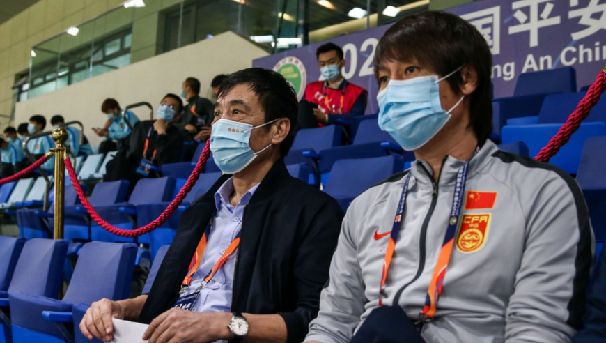 足协宣布13支球队扣分，9中超队被罚，李铁陈戌源等73人终身禁足